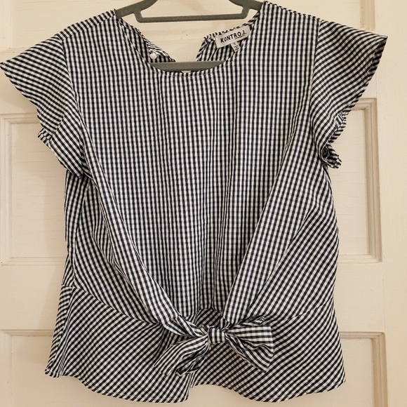 Tops - Cap sleeve navy and white blouse